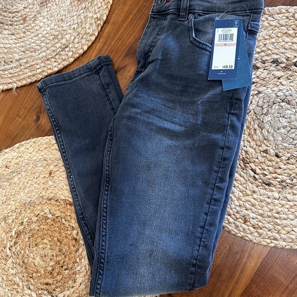 Tommy Hilfiger Boy Black Slim Jeans - Picture 6 of 8